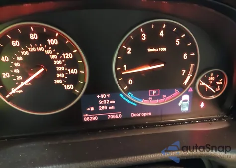 2013 BMW X3 xDrive28I z USA, uszkodzony, nr VIN 5UXWX9C52D0A30769